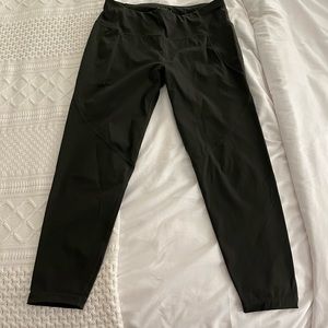 Sweaty Betty dark forest green power leggings